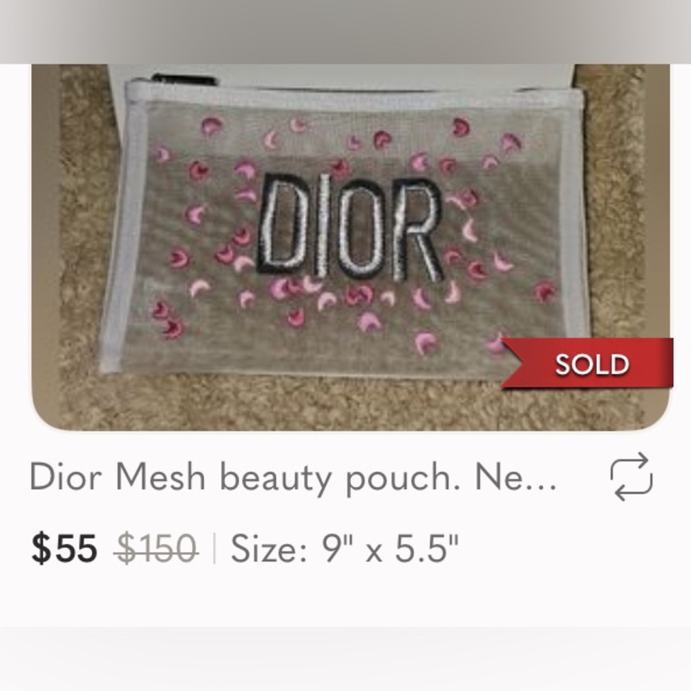 Beautiful Dior Beauty Pouch with embroidered flower petals and Dior in silver - Picture 10 of 10